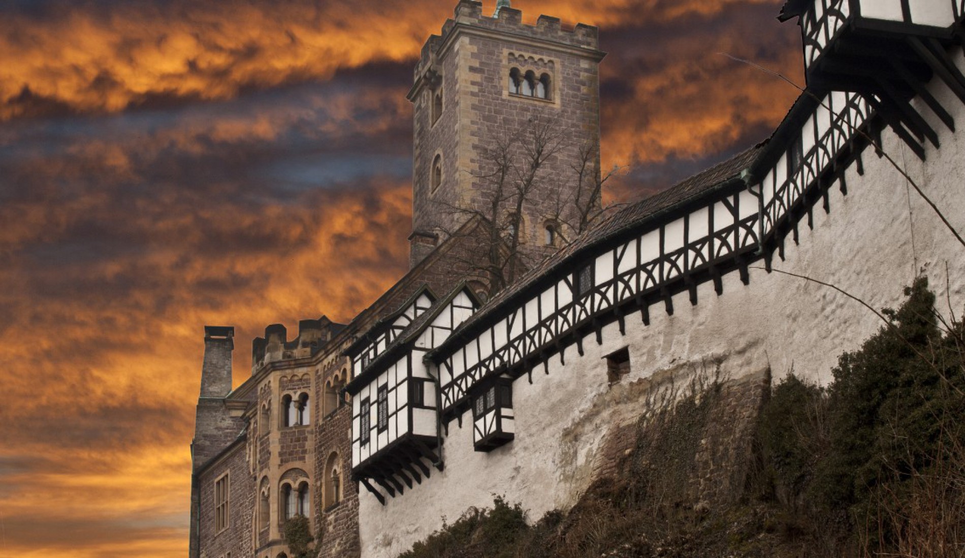 Wartburg in der Dämmerung